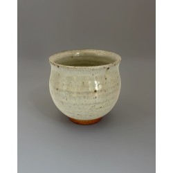 Kazu Wada tasse