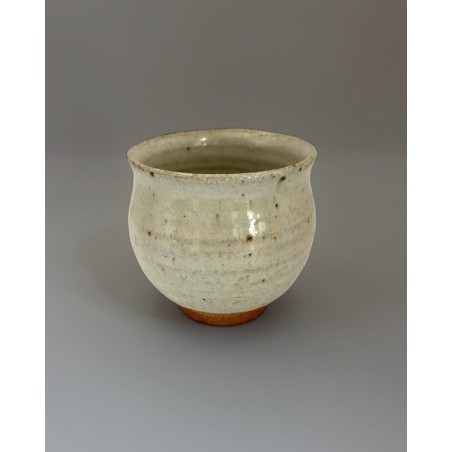 Kazu Wada tasse
