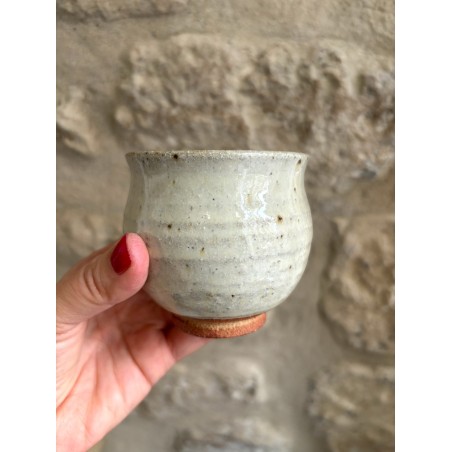 Kazu Wada tasse