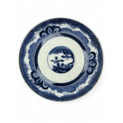 Assiette en porcelaine mi 19eme