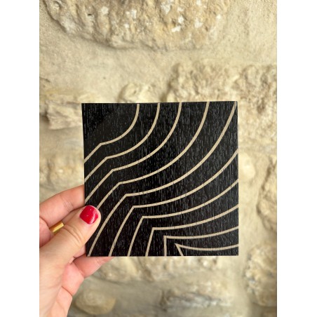 Coffret de 5 assiettes carrees en bois massif